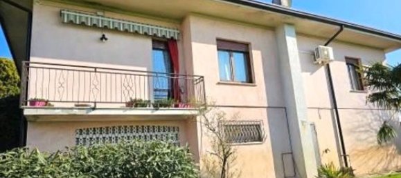 8 rooms Villa in Marcaria, Italy No. 338433 5