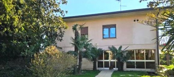 8 rooms Villa in Marcaria, Italy No. 338433 3