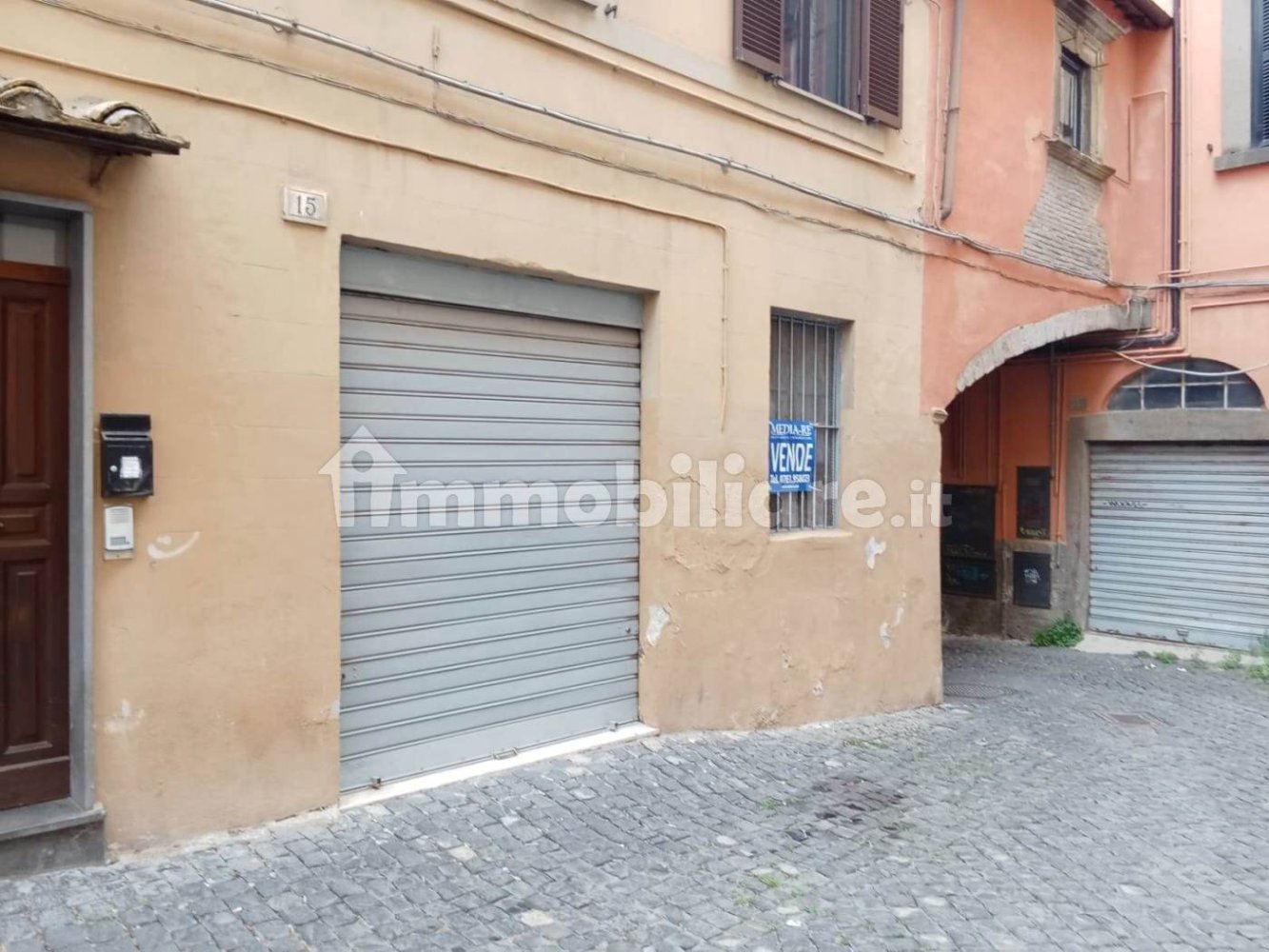  Garage in Viterbo, Italy No. 299878