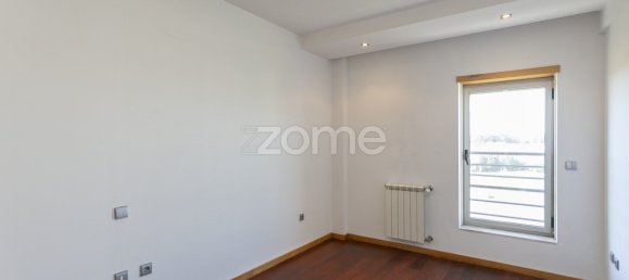 4 Schlafzimmer Doppelhaus in Senhora da Hora, Portugal, Nr. 38148 20