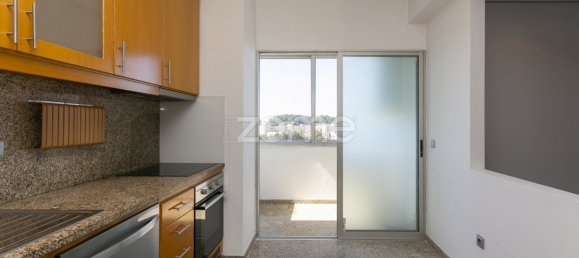 4 Schlafzimmer Doppelhaus in Senhora da Hora, Portugal, Nr. 38148 12