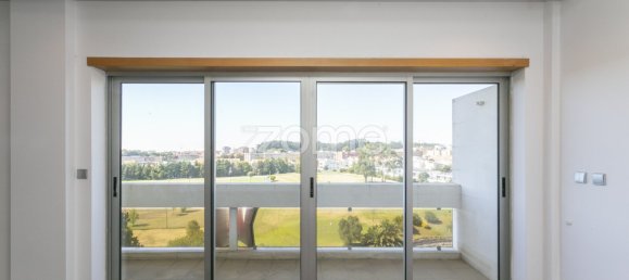 4 Schlafzimmer Doppelhaus in Senhora da Hora, Portugal, Nr. 38148 4