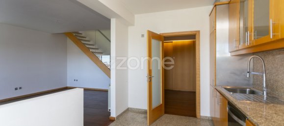 4 Schlafzimmer Doppelhaus in Senhora da Hora, Portugal, Nr. 38148 10