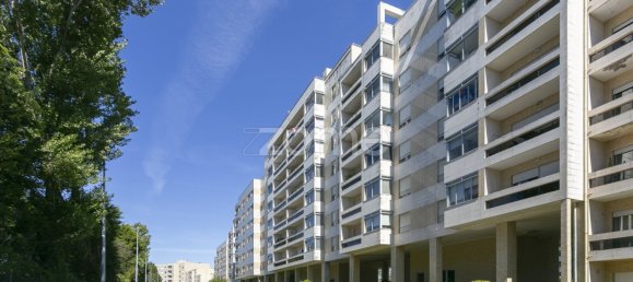 4 Schlafzimmer Doppelhaus in Senhora da Hora, Portugal, Nr. 38148 42