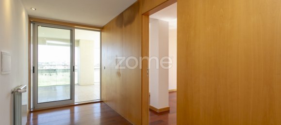 4 Schlafzimmer Doppelhaus in Senhora da Hora, Portugal, Nr. 38148 25