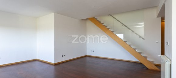 4 Schlafzimmer Doppelhaus in Senhora da Hora, Portugal, Nr. 38148 7