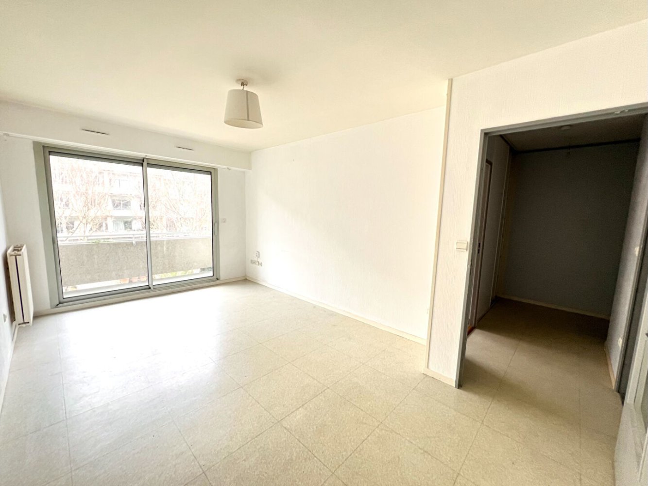 Apartamento de 1 dormitorio en Rennes, France No. 199479