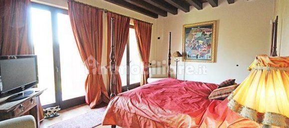 Villa de 6 dormitorios en Cenate Sotto, Italy No. 348640 34