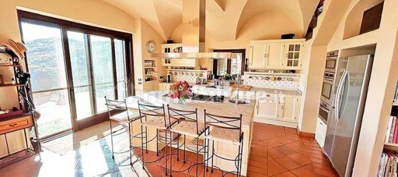 Villa de 6 dormitorios en Cenate Sotto, Italy No. 348640 16