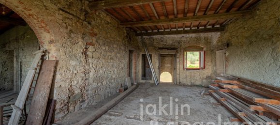 3 bedrooms Castles in Figline e Incisa Valdarno, Italy No. 295183 16