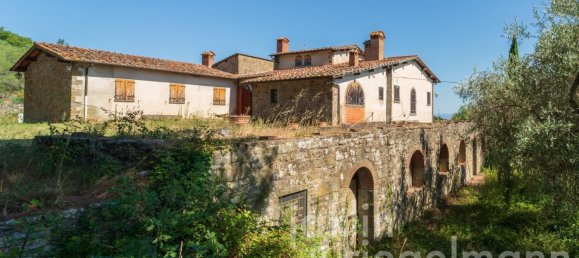3 bedrooms Castles in Figline e Incisa Valdarno, Italy No. 295183 22