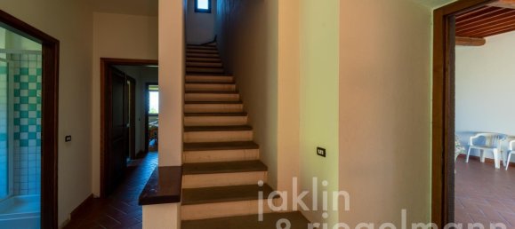 3 bedrooms Castles in Figline e Incisa Valdarno, Italy No. 295183 4