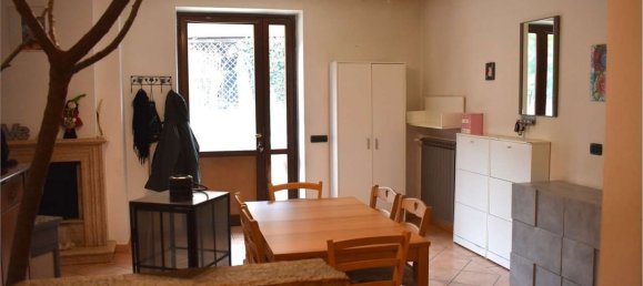 Casa de 4 habitaciónes en Como, Italy No. 220536 4