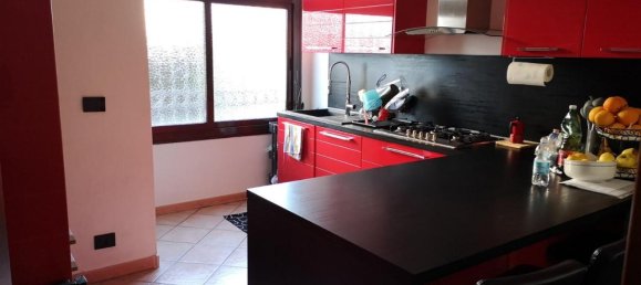 4 rooms Apartment in Massa, Italy No. 155223 15