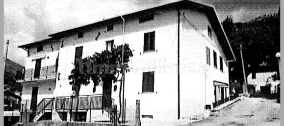 4 bedrooms Apartment in Gubbio, Italy No. 302967 23
