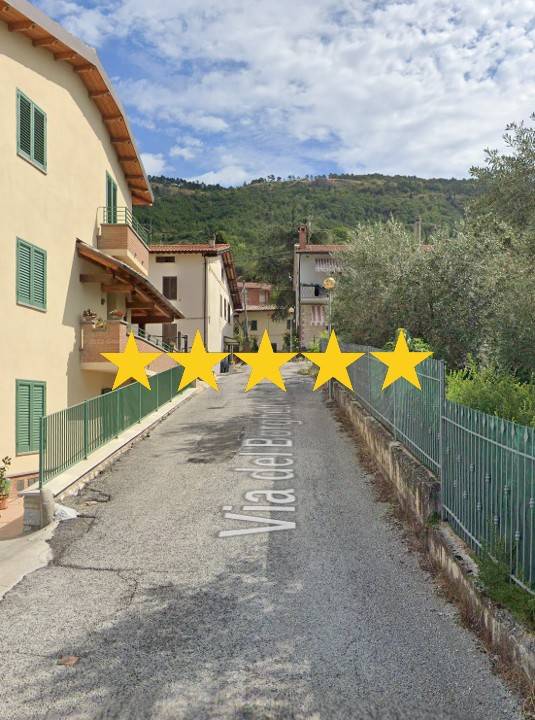4 bedrooms Apartment in Gubbio, Italy No. 302967
