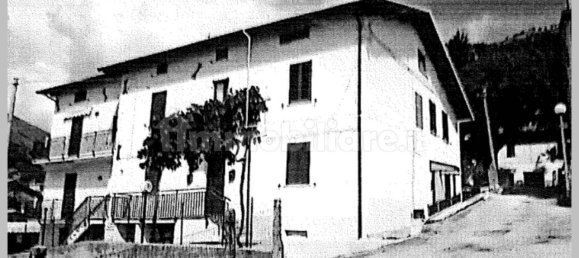 4 bedrooms Apartment in Gubbio, Italy No. 302967 13