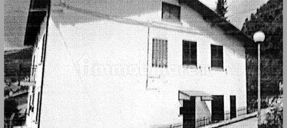 4 bedrooms Apartment in Gubbio, Italy No. 302967 24