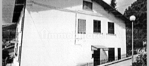 4 bedrooms Apartment in Gubbio, Italy No. 302967 14