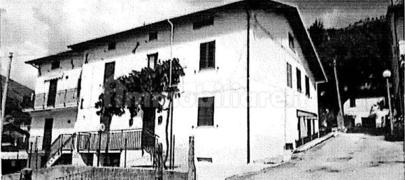 4 bedrooms Apartment in Gubbio, Italy No. 302967 3