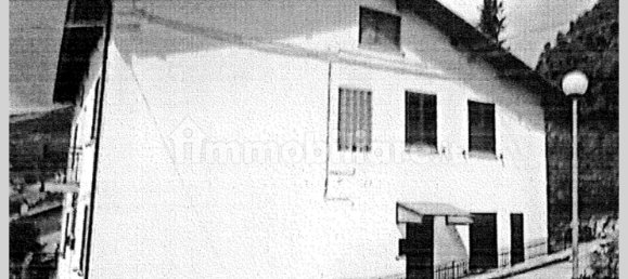 4 bedrooms Apartment in Gubbio, Italy No. 302967 34