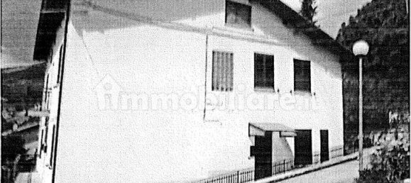 4 bedrooms Apartment in Gubbio, Italy No. 302967 4