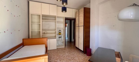 6 bedrooms Apartment in Naples, Italy No. 363857 4