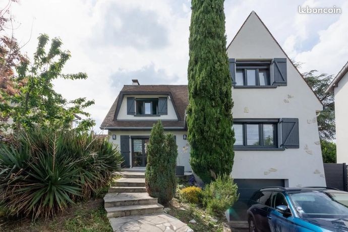 4 Schlafzimmer Haus in Bondy, France, Nr. 354938