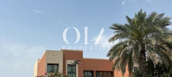 5 bedrooms Villa in Abu Dhabi, UAE No. 20559 3