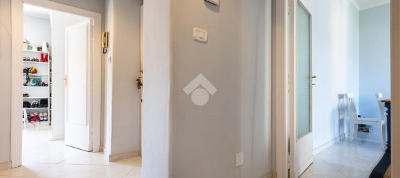 3-salle Appartement à Rome, Italy No. 135029 9