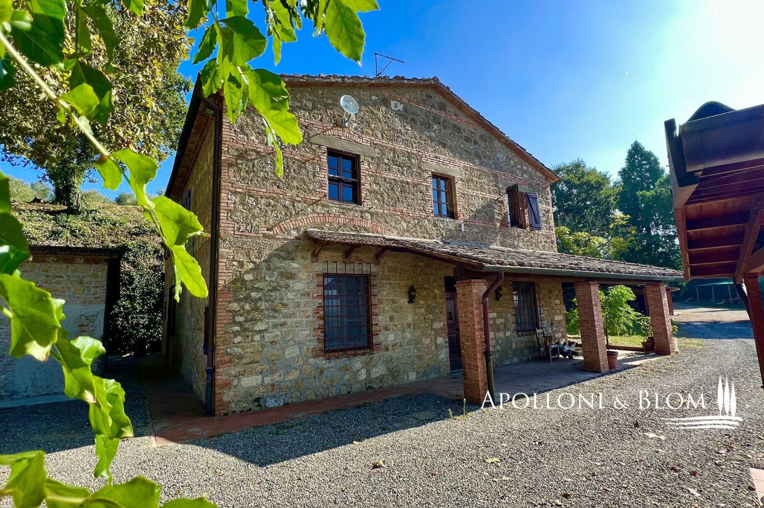 5 bedrooms Land in Cetona, Italy No. 53660