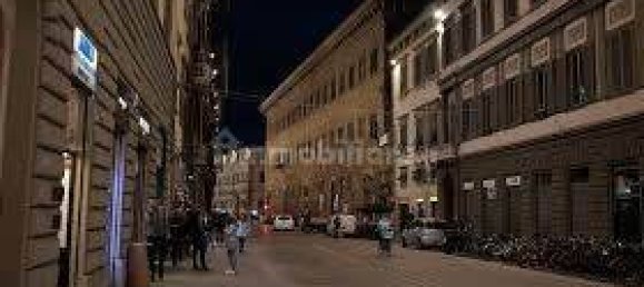 3 rooms Commercial property in Florence, Italy No. 39148 15