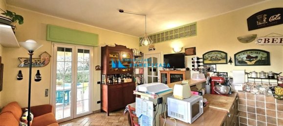 13 rooms Villa in Massa, Italy No. 237316 14