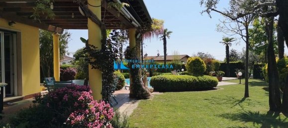 13 rooms Villa in Massa, Italy No. 237316 4