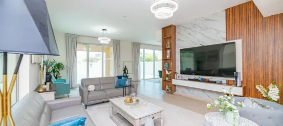 4 bedrooms Villa in Jumeirah Park, UAE No. 106170 2