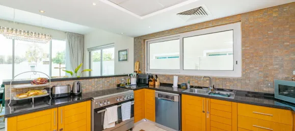 4 bedrooms Villa in Jumeirah Park, UAE No. 106170 4