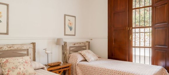 5 bedrooms Villa in Malaga, Spain No. 186124 23