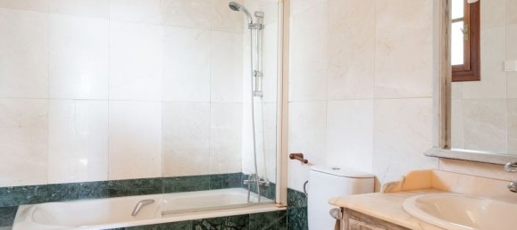 5 bedrooms Villa in Malaga, Spain No. 186124 25