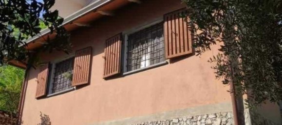 5-Zimmer Haus in Massa, Italy, Nr. 114039 2