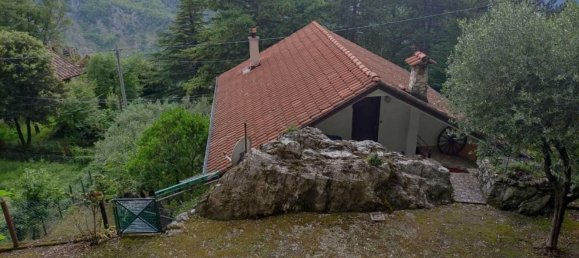 5-Zimmer Haus in Massa, Italy, Nr. 114039 15