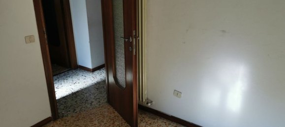 8 rooms House in Porto Ceresio, Italy No. 124119 14