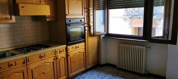 8 rooms House in Porto Ceresio, Italy No. 124119 32