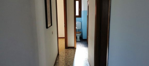 8 rooms House in Porto Ceresio, Italy No. 124119 12