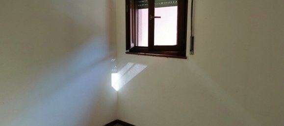 8 rooms House in Porto Ceresio, Italy No. 124119 15