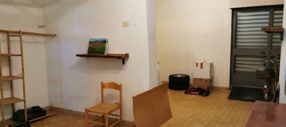 8 rooms House in Porto Ceresio, Italy No. 124119 22