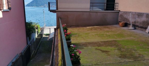 8 rooms House in Porto Ceresio, Italy No. 124119 3