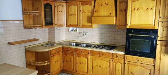 8 rooms House in Porto Ceresio, Italy No. 124119 33