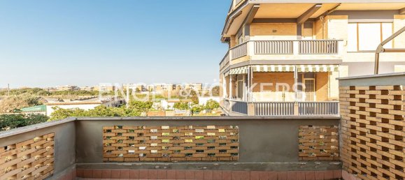 Квартира с 3 комнатами в Ардеа, Италия № 128036 20