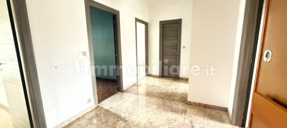 3 bedrooms Apartment in Turin, Italy No. 120055 9