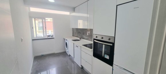 3 bedrooms Apartment in Odivelas, Portugal No. 10617 3